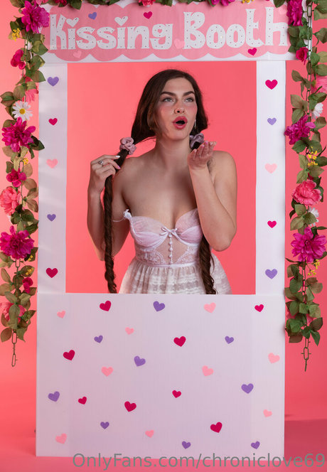 Chroniclove Profile pic