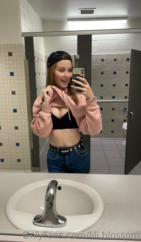 lili blossom star perfect picture