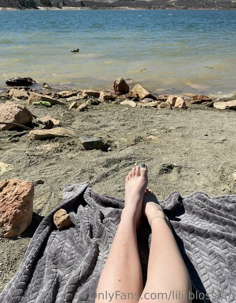 lili blossom pornstar hot pic