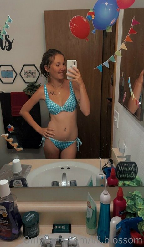 lili blossom best actress img