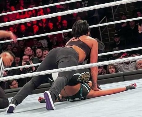 Bayley hd star photos