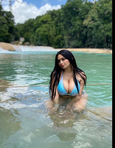 Loveusina pornstar photos