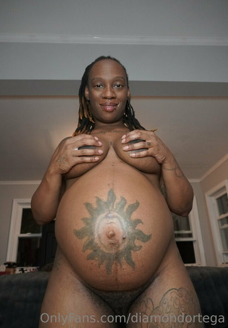 diamondortega naked actress images