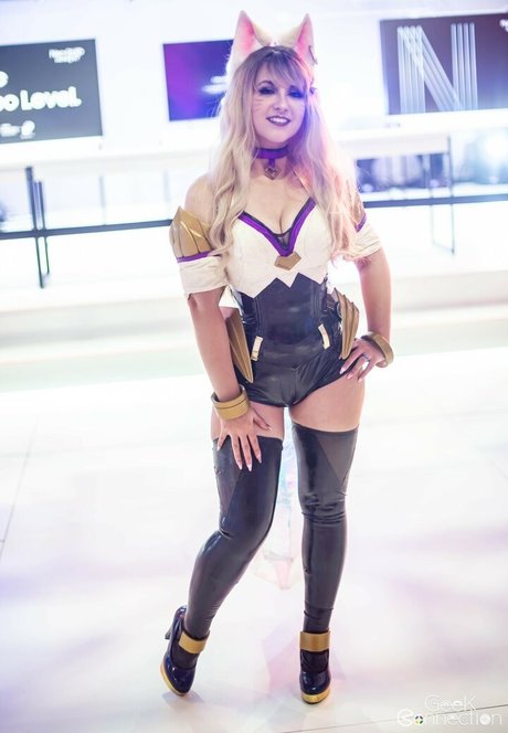 Renata Melo hot pornstar photo