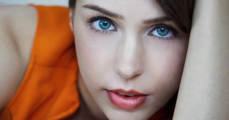 Stefanie Joosten star pornographic photos
