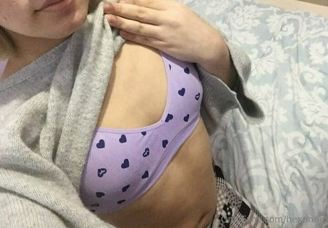 Hexanne pornstar nude img