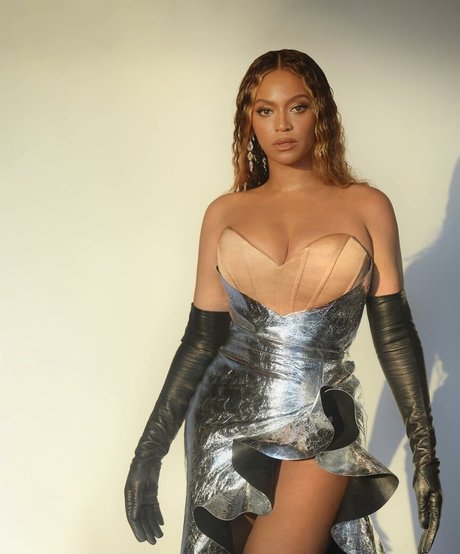 Beyonce star nude archive