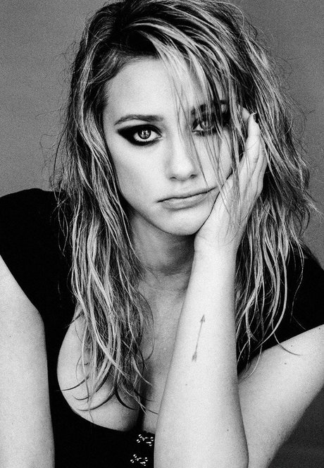 Lili Reinhart model nice gallery