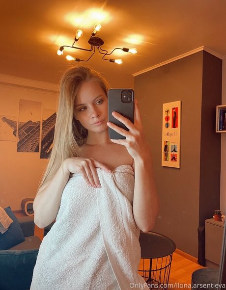 pov threesome onlyfans exclusive images