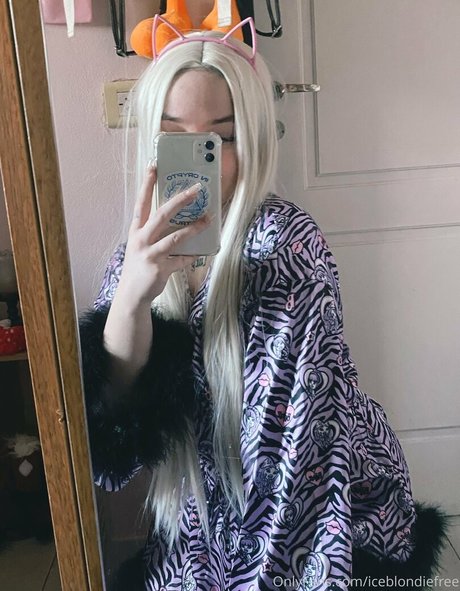 cosplayfoxyuzumaki erotic pornstar image