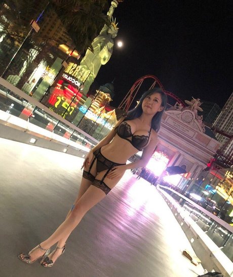 Starsmitten sex star galleries