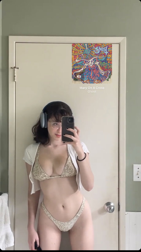 Anuhea Nihipali nudes actress images