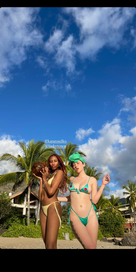 lesbian onlyfans free naked image