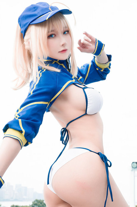 Abaoyeshitunia adult model photos