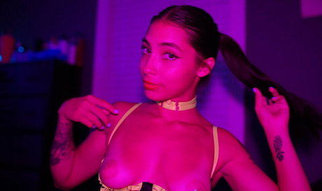 Ana Khalifa model high quality image