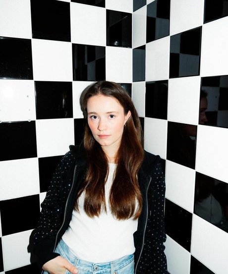 Sigrid pretty model galleries