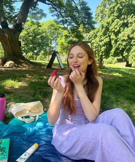 Ellie Schnitt high quality pornstar image