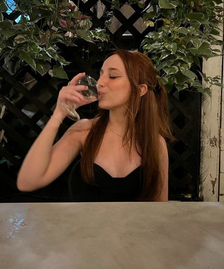 Ellie Schnitt naked actress photos