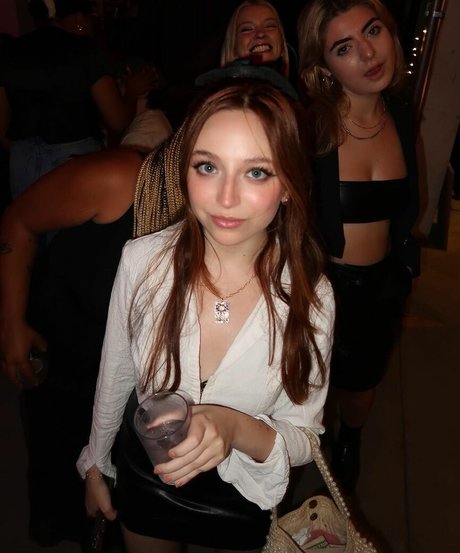 Ellie Schnitt model nudes photo