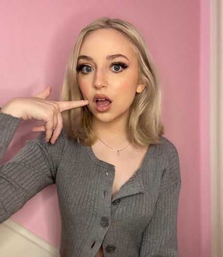 Ellie Schnitt star high quality photo