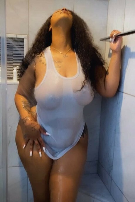 Nunu Nellz beautiful pornstar photos