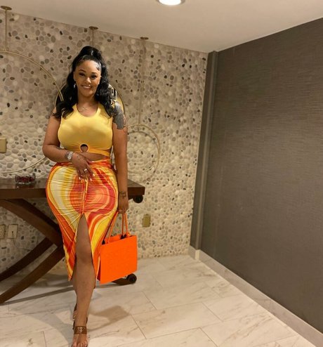 Nunu Nellz model naked archive