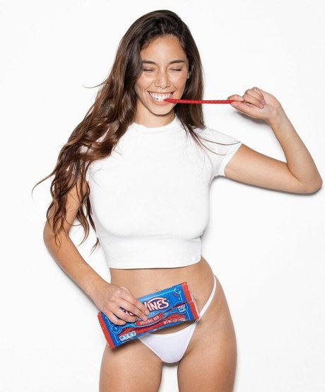 Desiree Flores xxx pornstar galleries