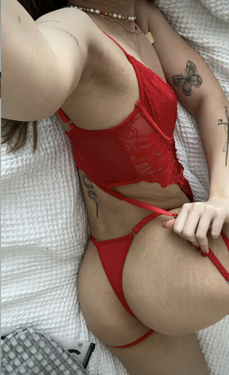 Leoniemontybtw pornstar xxx archive