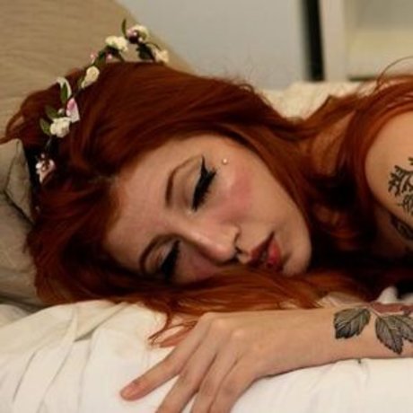 Aline Fox star high quality images