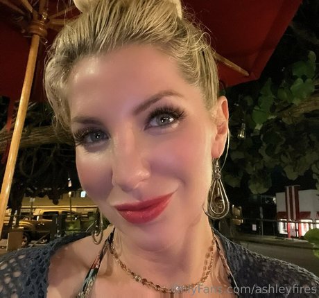 Ashley Fires free pornstar gallery