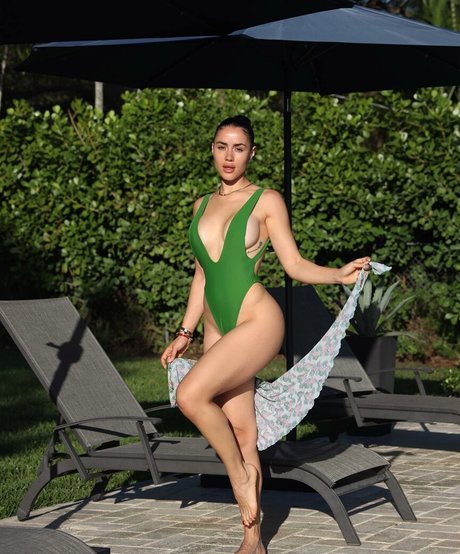 Alexia Inguanzo sex model gallery