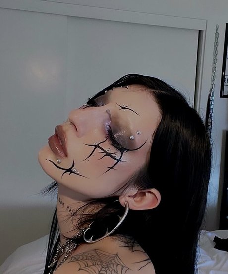 DeathbyRomy hot star pics