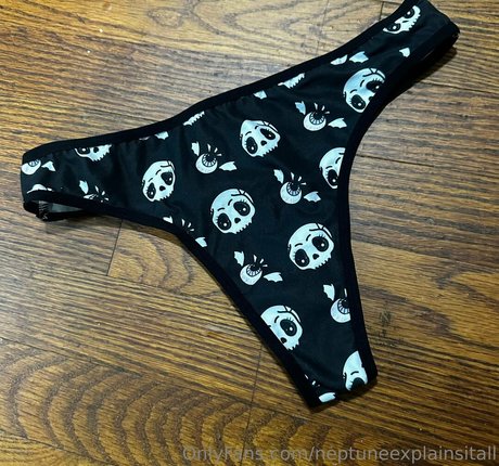 neptuneexplainsitall free actress pic