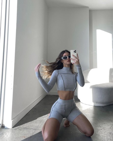 gloryhole girls onlyfans hot porn picture