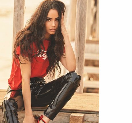 Sofia Carson model perfect pics