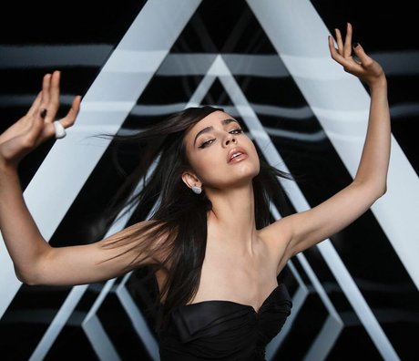 Sofia Carson model beautiful galleries