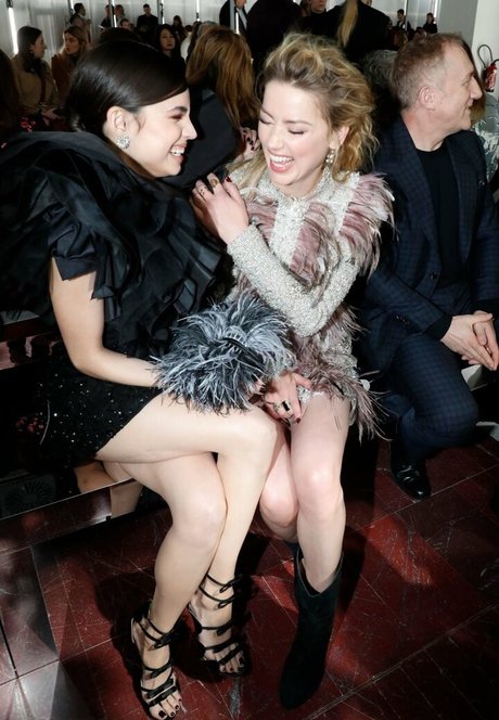 Sofia Carson model beautiful img