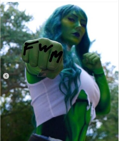 Nikkita Lyons pretty pornstar images