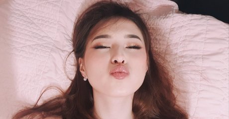 Tinakitten nudes model image