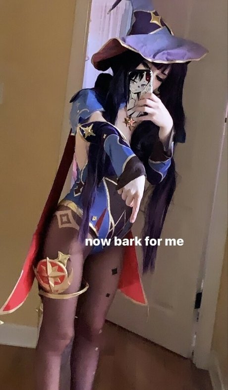 Uzileks free model photos