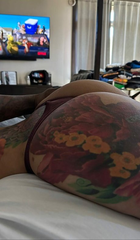 Cardi B star naked photo