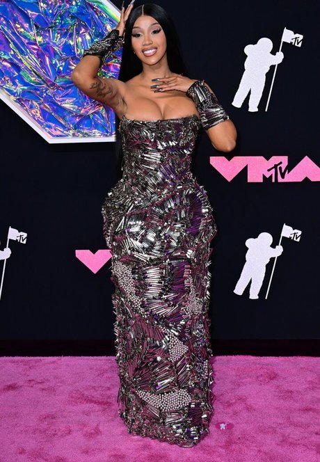 Cardi B pretty actress pictures