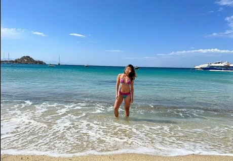 Team Amasian model nude image