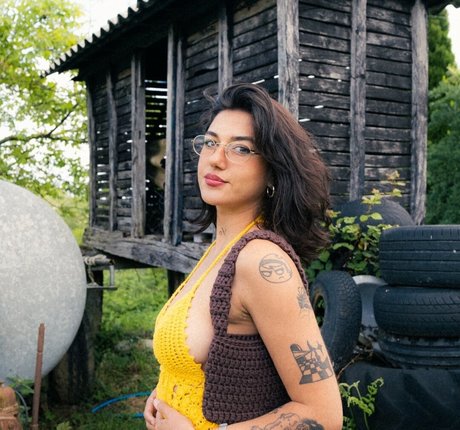 lapintoramarta sexy actress pictures