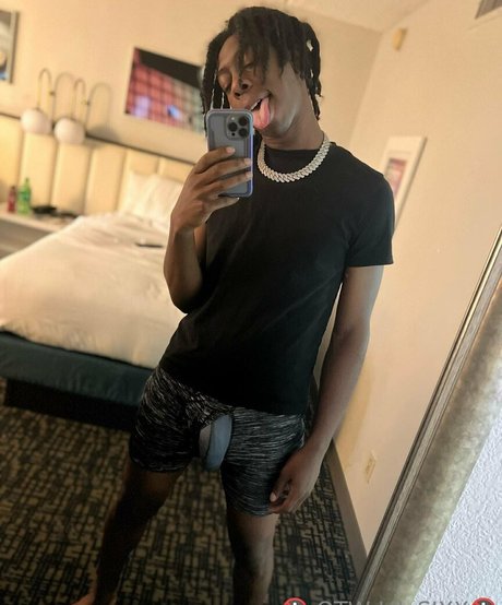 officialotwlilsixx star photo