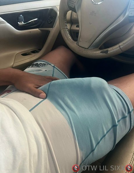 officialotwlilsixx nudes pornstar gallery