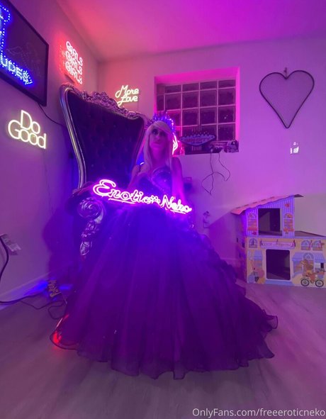 freeeroticneko model porn images