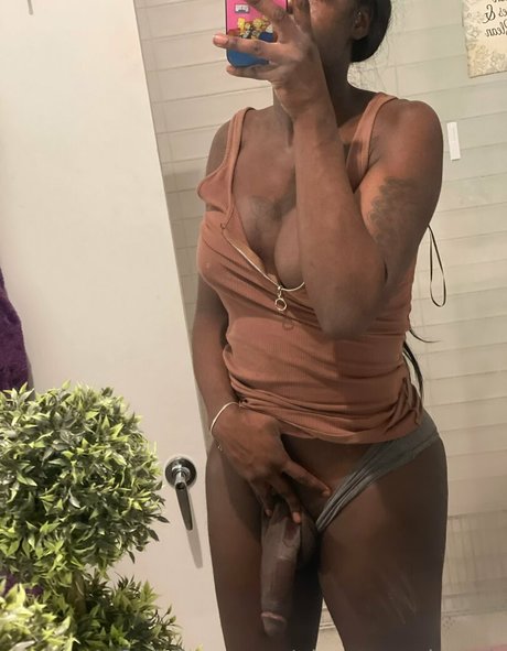 glamazonchanelr nude star photos