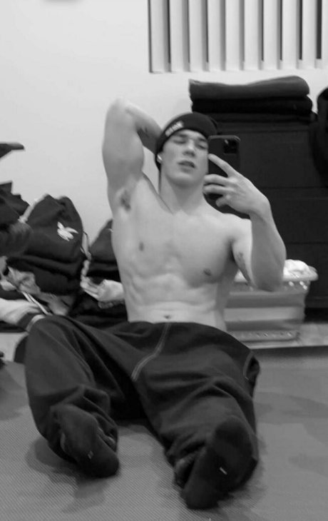 brandonrowlandx nice pornstar pictures