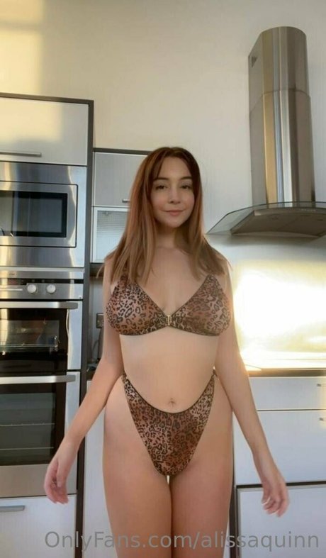 alissaquinn pretty model pics